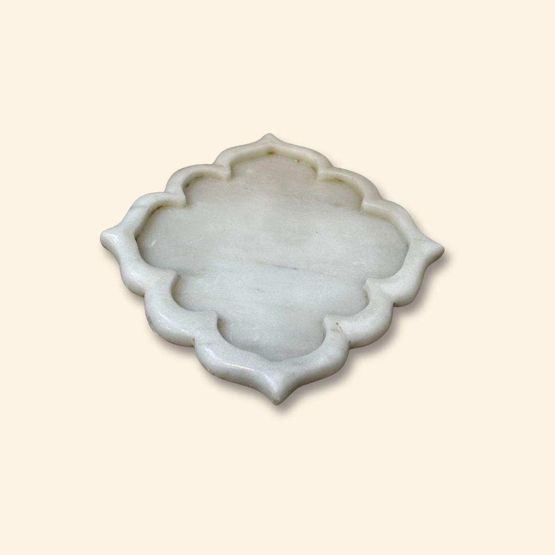 Plato de mármol blanco de Jaipur con forma de arco real
