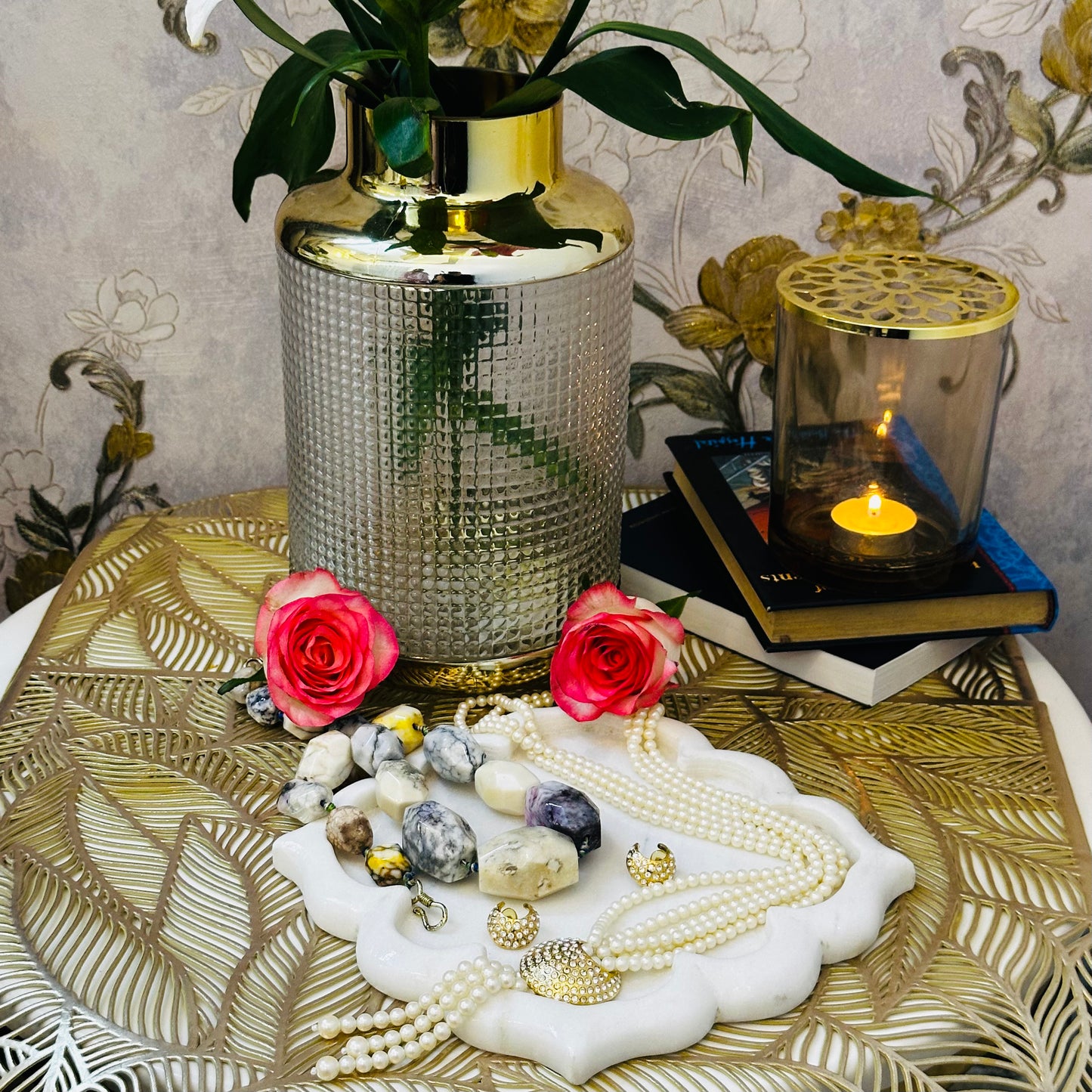 Arch-Shaped Royal White Marble Plate