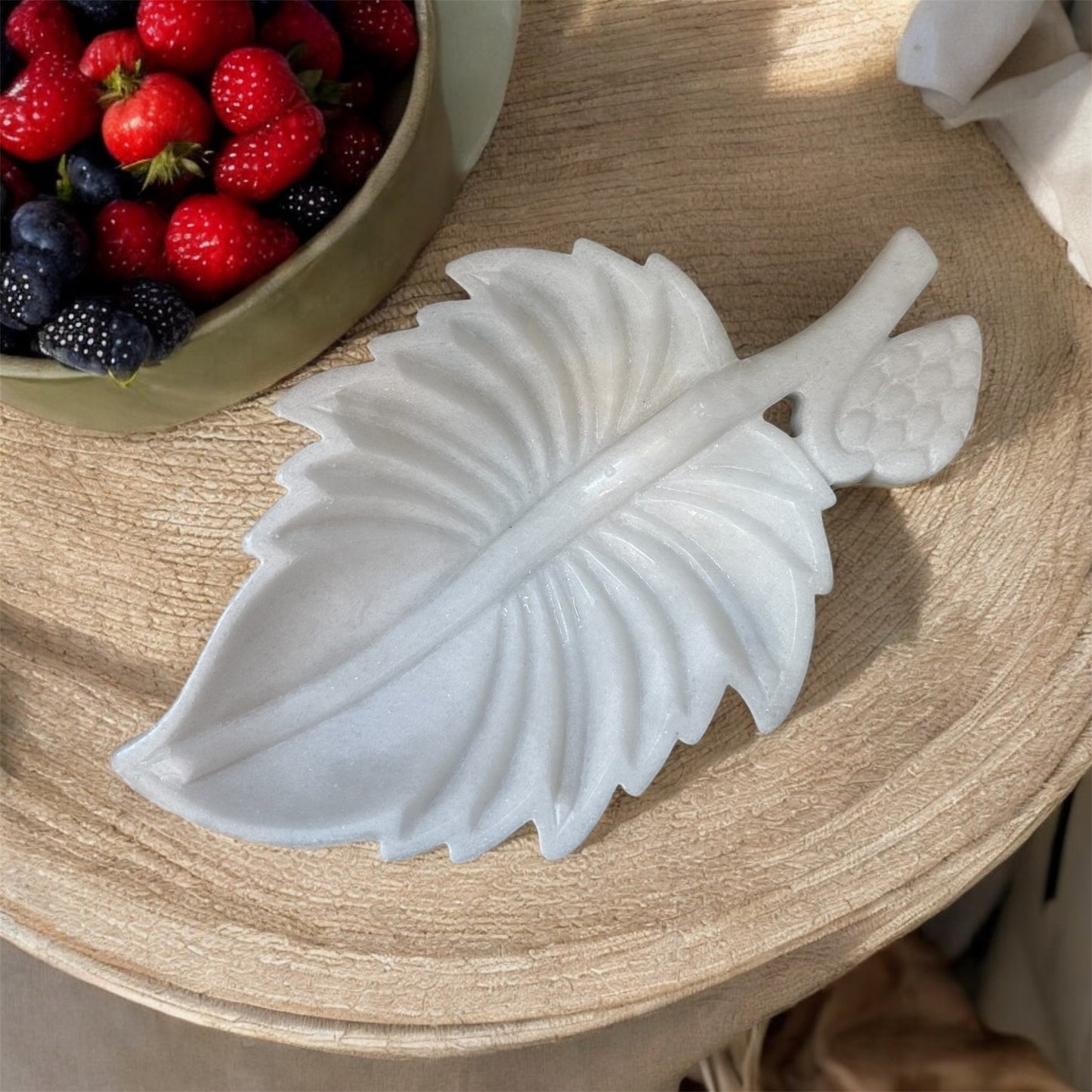 leaf shaped marble fruit bowl for kitchen, office and home