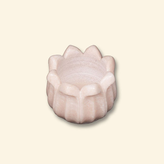 Jarrón con forma de loto en mármol blanco rosado | Decoración artesanal