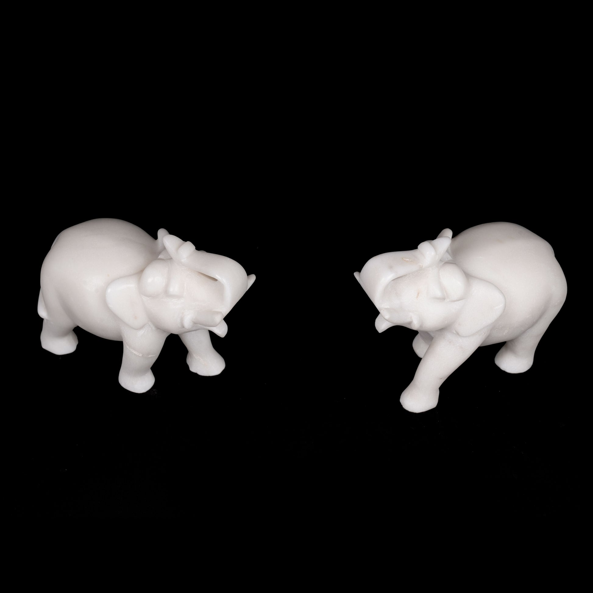 Royal Jaipur White Marble Table Elephant artefacts