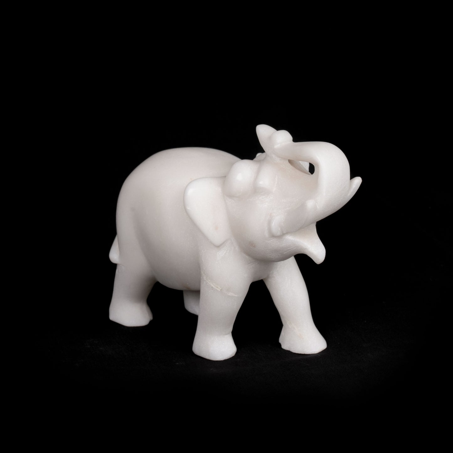 Royal Jaipur White Marble Table Elephant artefacts