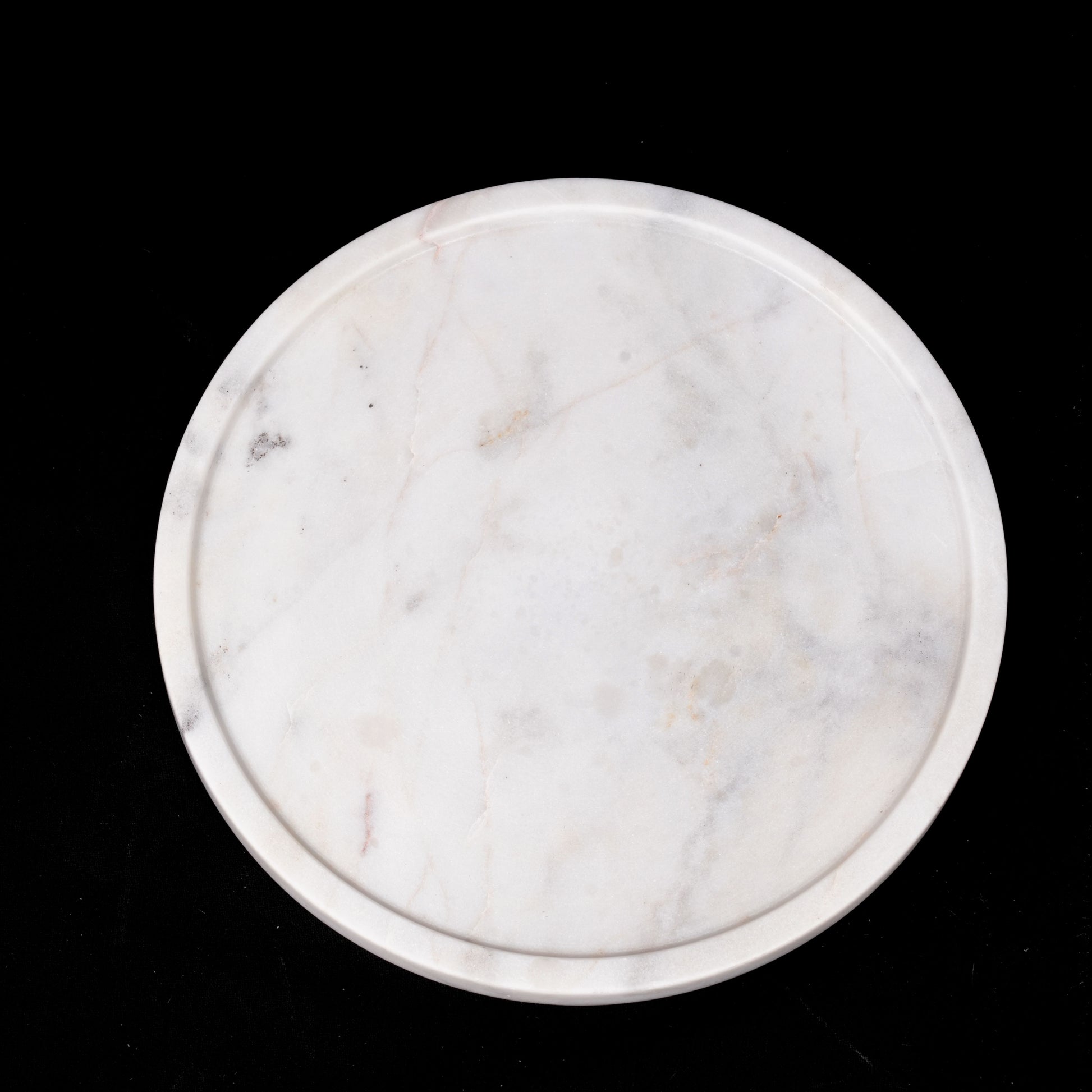 White Minimalistic Marble Circle Plate
